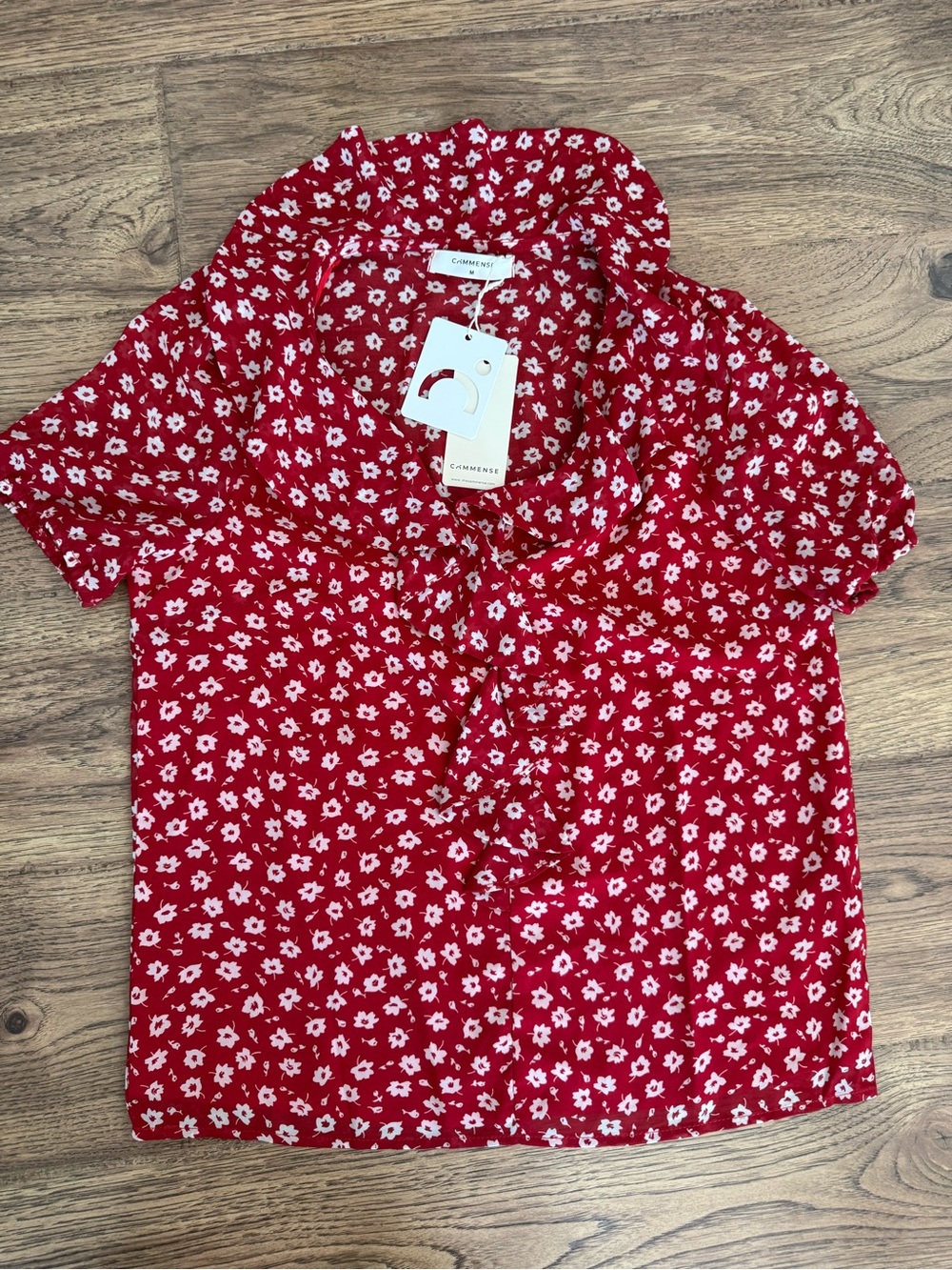 Commense Red Short-Sleeve Blouse with White Floral Print M